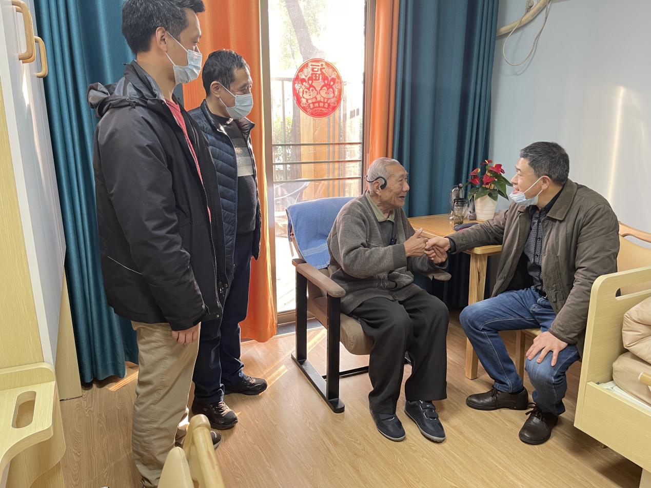 2慰问唐达明老师2.20